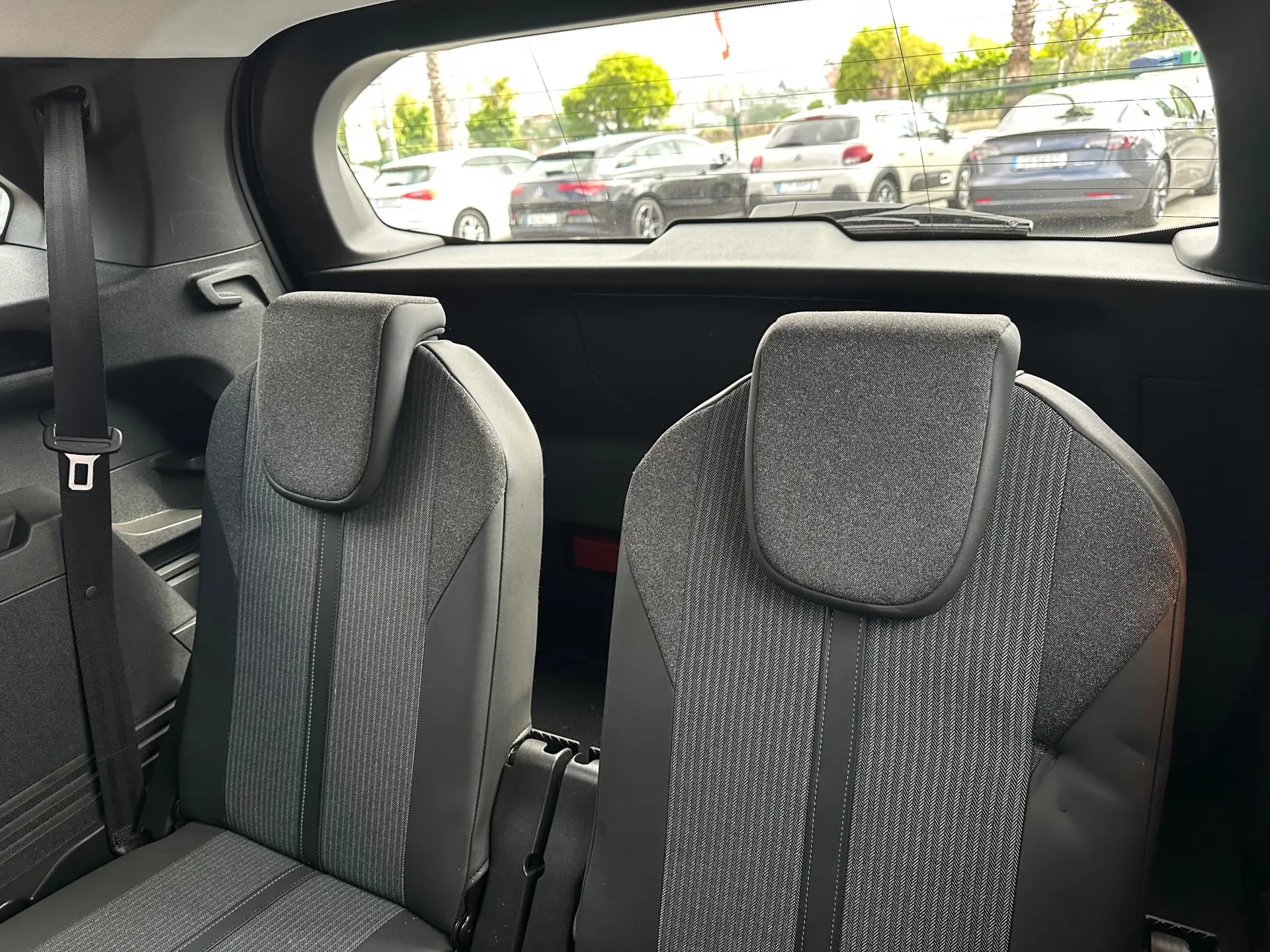 Peugeot 5008 1.5 BlueHDi Allure EAT8 31