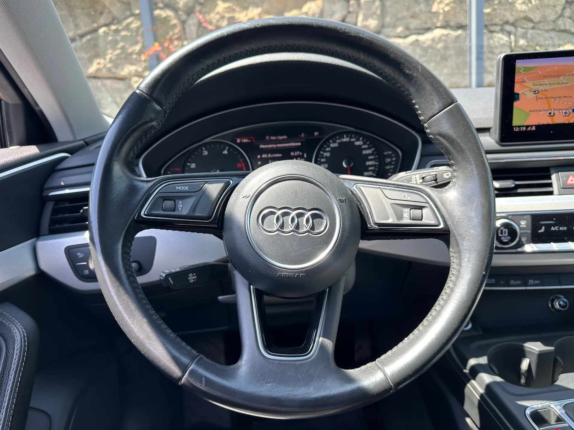Audi A4 Avant 2.0 TDI S-line 16