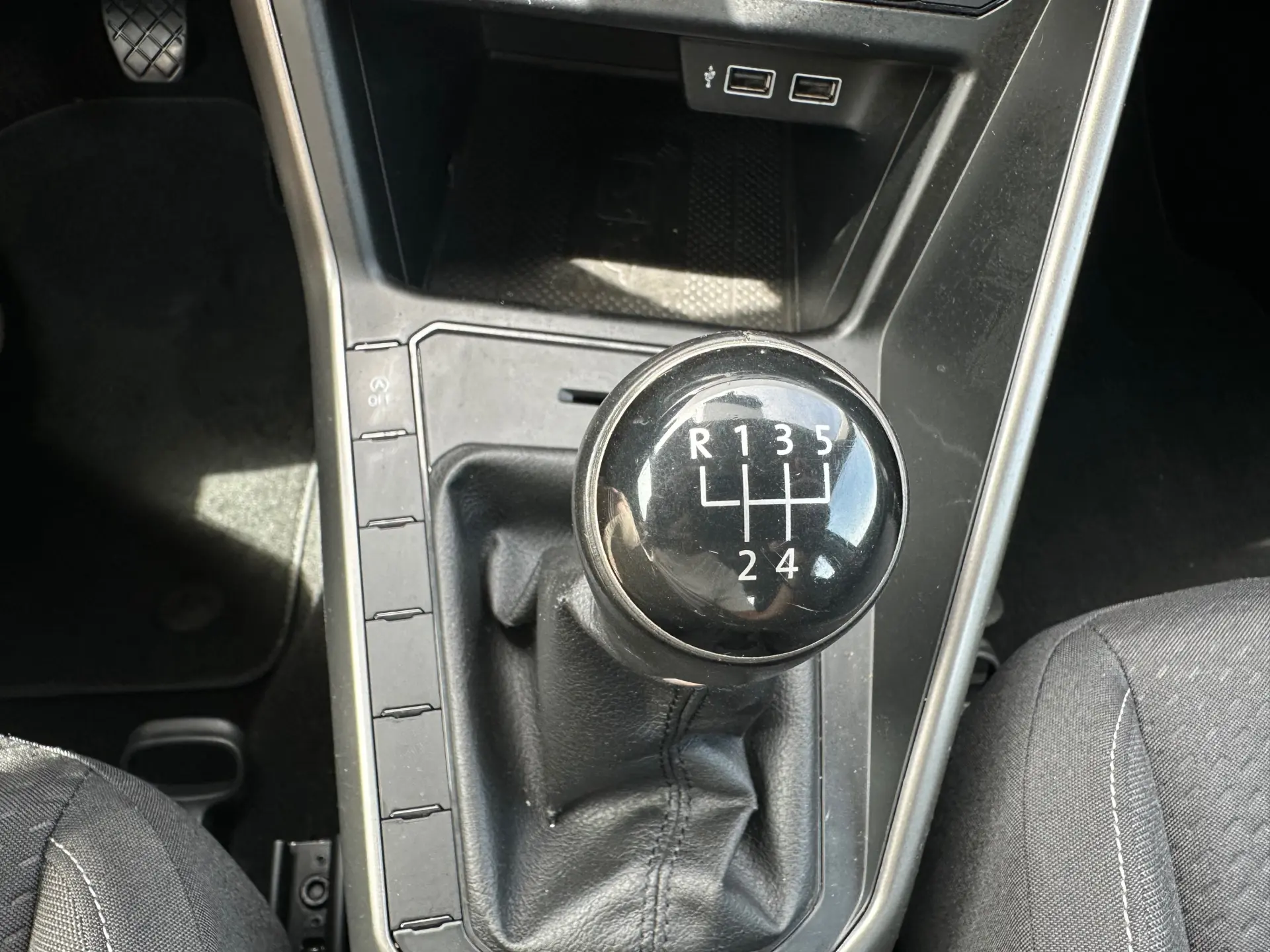 Volkswagen Polo 1.6 TDI Confortline 24