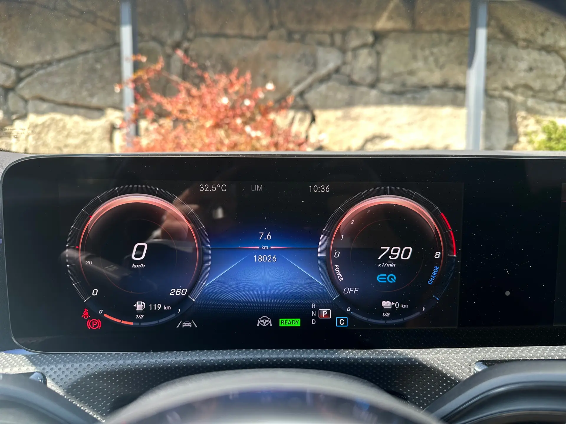 Mercedes-Benz A 250 e 8G-DCT AMG Line Advanced Plus 24