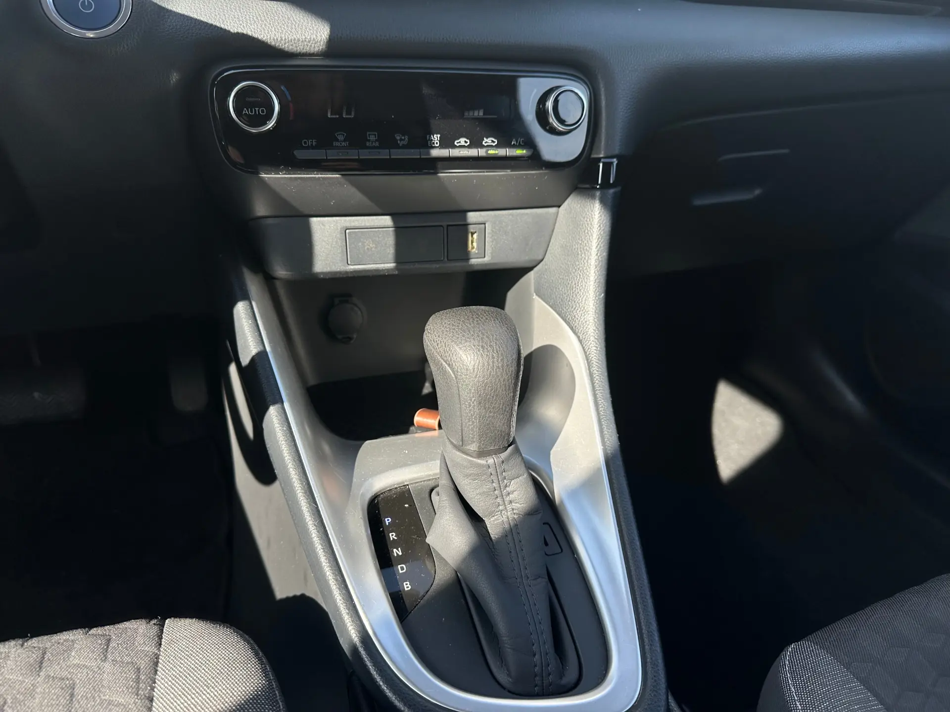 Toyota Yaris 1.5 HDF Business 19