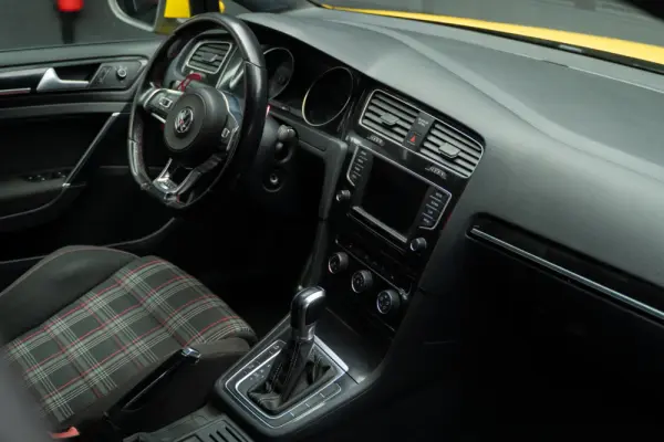 Volkswagen Golf 2.0 TSi GTI DSG 13