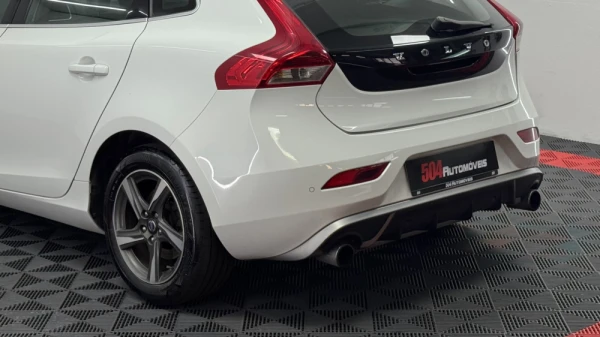 Volvo V40 1.6 D2 Eco R-Design 9