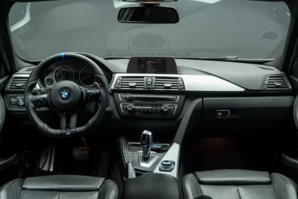 BMW 318 d Auto Pack M 27