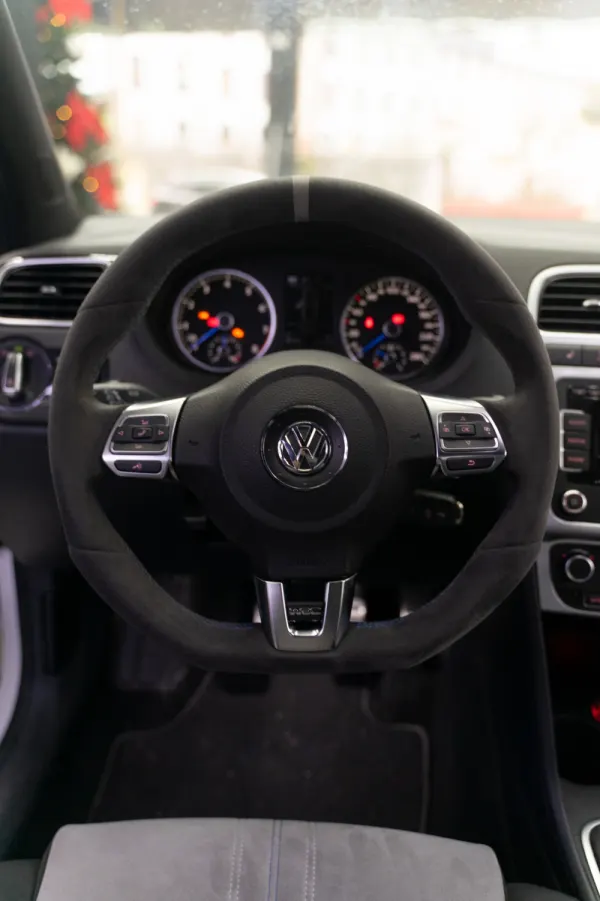 Volkswagen Polo 2.0 TSI R WRC 36