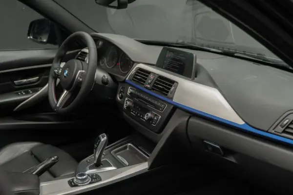 BMW 318 d Auto Pack M 11