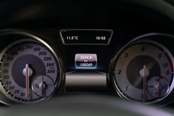 Mercedes-Benz CLA 200 d Urban 14