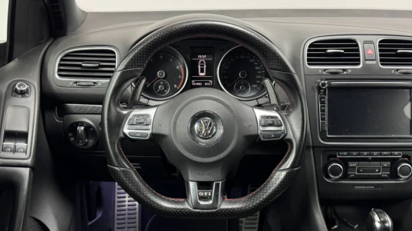 Volkswagen Golf 2.0 TSi GTI DSG 28
