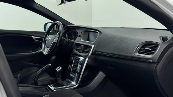Volvo V40 1.6 D2 Eco R-Design 10