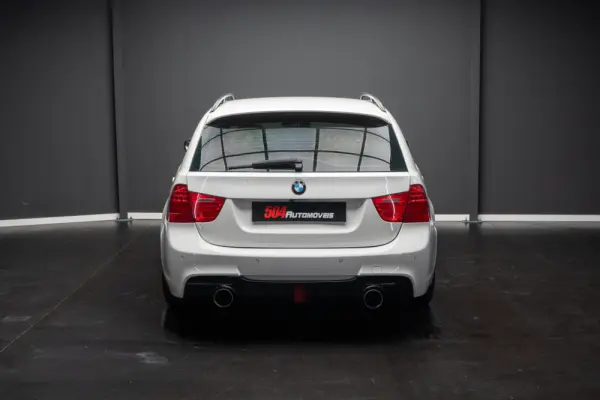 BMW 318 d Pack M 8