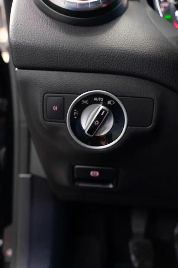 Mercedes-Benz CLA 200 d Urban 22