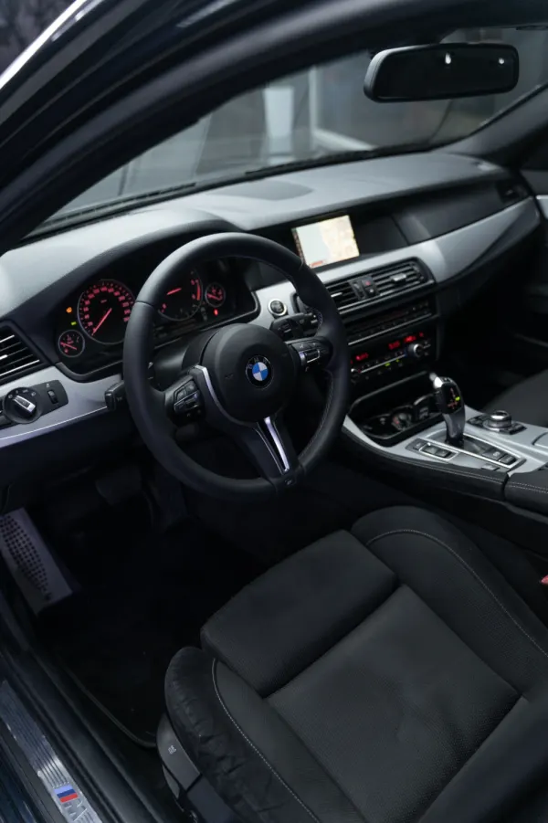 BMW 525 d Pack M Auto 13