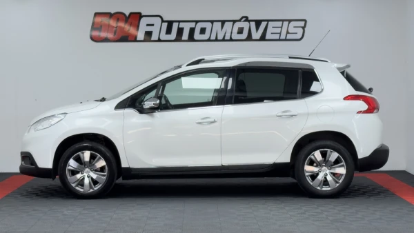 Peugeot 2008 1.2 PureTech Style 7