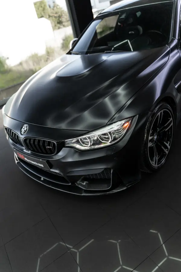 BMW M4 Outro 7