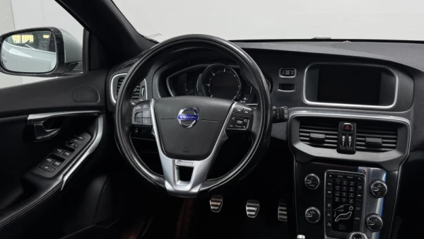 Volvo V40 1.6 D2 Eco R-Design 18
