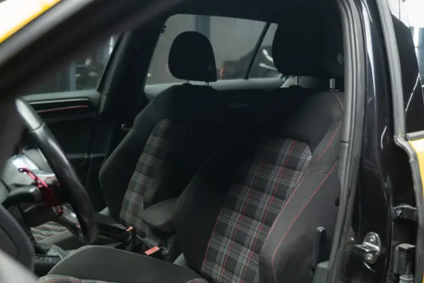 Volkswagen Golf 2.0 TSi GTI DSG 25