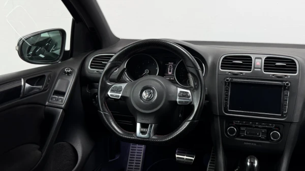 Volkswagen Golf 2.0 TSi GTI DSG 26