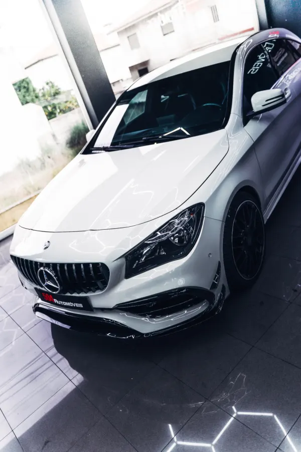 Mercedes-Benz CLA 220 d Shooting Brake AMG Line Aut. 4