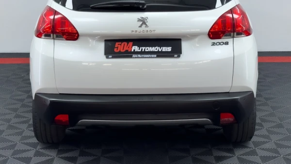 Peugeot 2008 1.2 PureTech Style 9