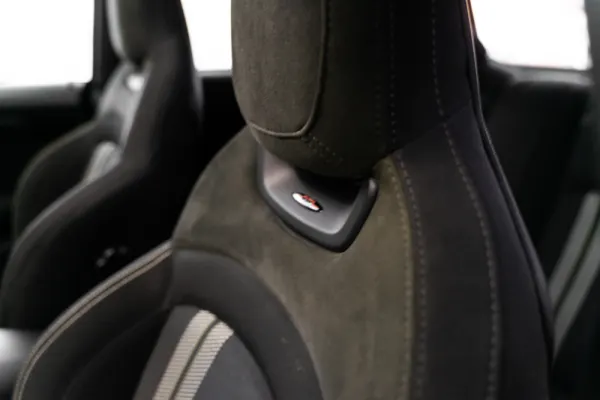 MINI 3 Portas John Cooper Works Plus Auto Desportiva 20