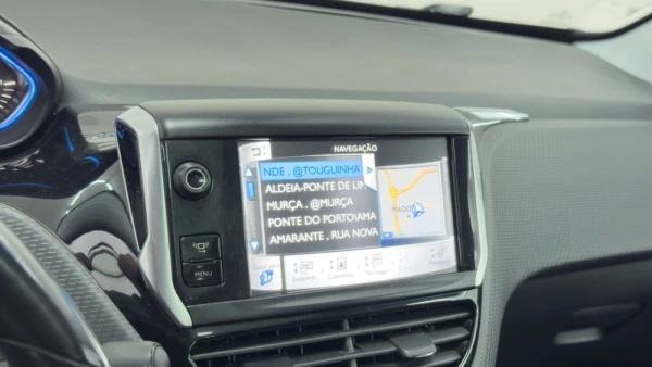 Peugeot 2008 1.2 PureTech Style 17