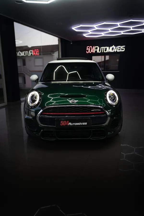 MINI 3 Portas John Cooper Works Plus Auto Desportiva 40