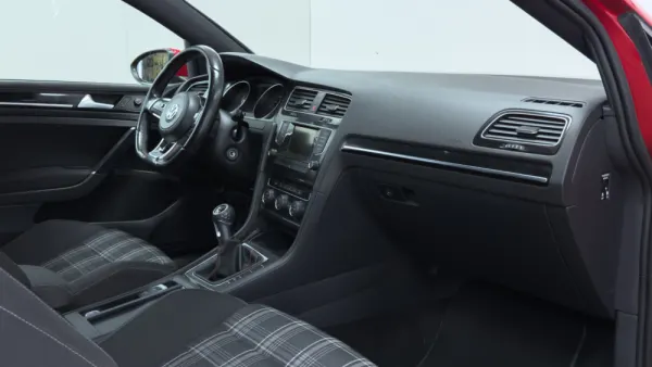 Volkswagen Golf 2.0 TDi GTD 14