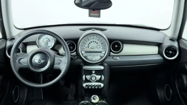 MINI 3 Portas Cooper D 18