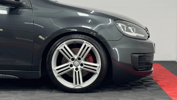 Volkswagen Golf 2.0 TSi GTI DSG 9