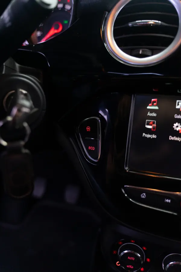 Opel Adam 1.2 Slam 11