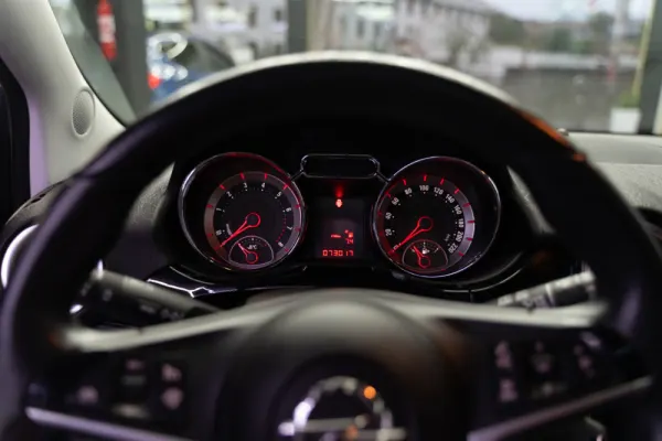 Opel Adam 1.2 Slam 10