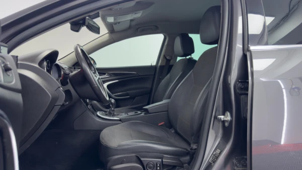 Opel Insignia Sports Tourer 19