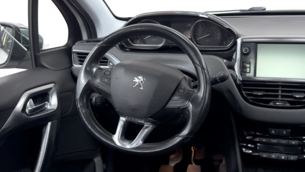 Peugeot 2008 1.2 PureTech Style 21