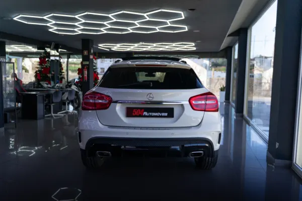 Mercedes-Benz GLA 220 d AMG Line 3