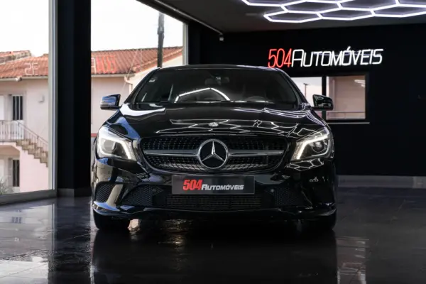 Mercedes-Benz CLA 200 d Urban 3