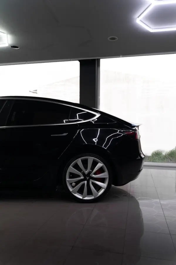 Tesla Model 3 Long Range AWD Dual Motor Performance 16