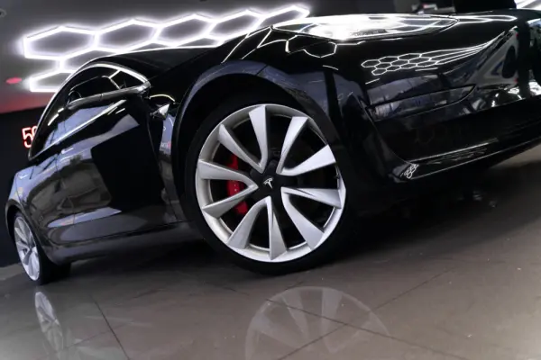 Tesla Model 3 Long Range AWD Dual Motor Performance 6