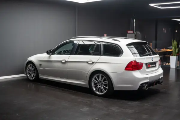 BMW 318 d Pack M 10