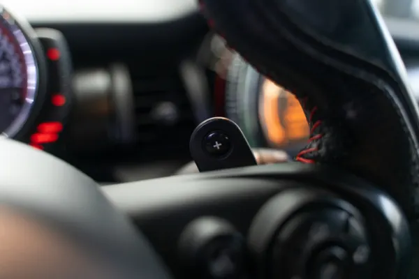 MINI 3 Portas John Cooper Works Plus Auto Desportiva 30