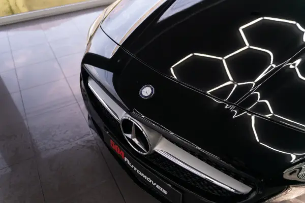 Mercedes-Benz CLA 200 d Urban 8