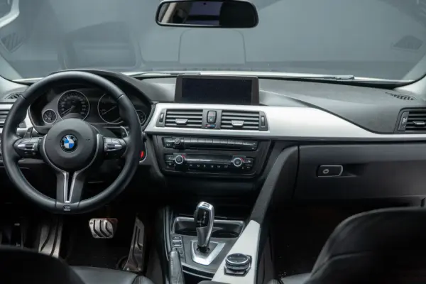 BMW 320 d Sport-Aut. 26