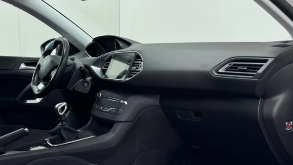 Peugeot 308 1.2 PureTech Style 14