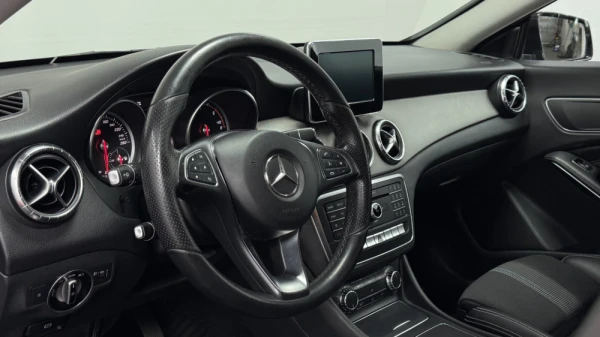 Mercedes-Benz CLA 200 CDi Aut. 12
