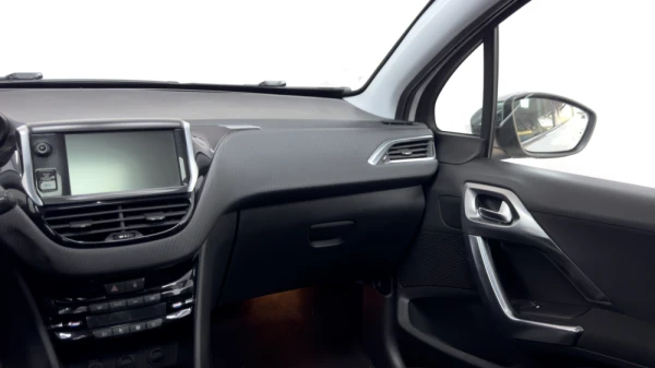 Peugeot 2008 1.2 PureTech Style 22