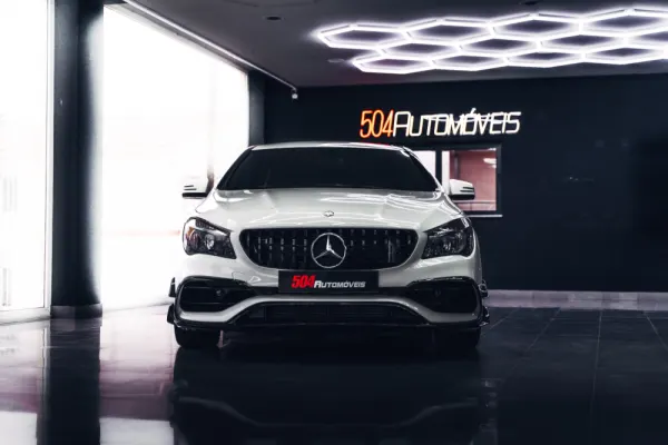 Mercedes-Benz CLA 220 d Shooting Brake AMG Line Aut. 3