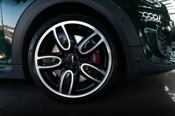 MINI 3 Portas John Cooper Works Plus Auto Desportiva 5