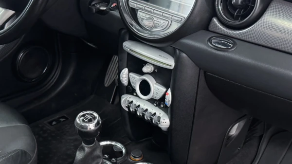 MINI John Cooper Works 17