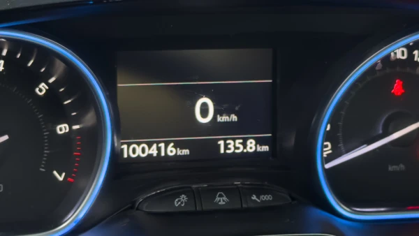 Peugeot 2008 1.2 PureTech Style 16