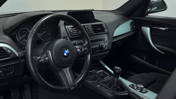 BMW 116 d Pack M 14