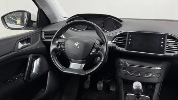 Peugeot 308 1.2 PureTech Style 21